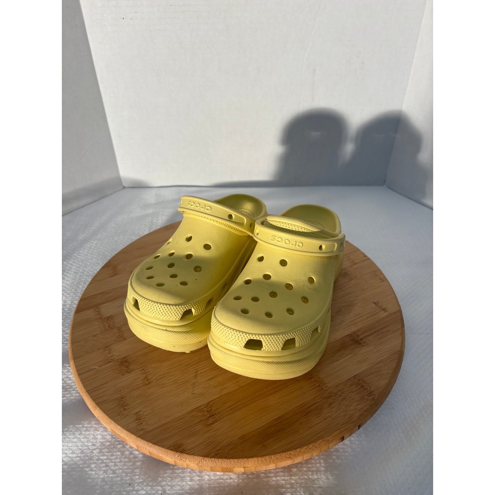 Crocs Classic Crush Clog Yellow Platform Sandals Womens 6 207521-7C1